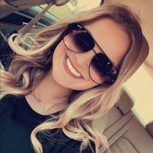 Meet your Posher, Kaelyn